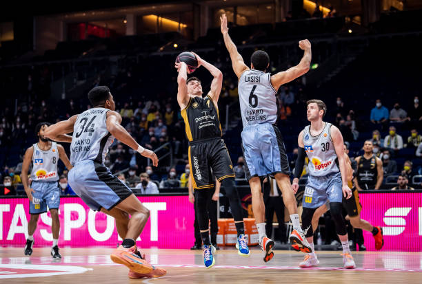 保证球队竞 保证球队竞