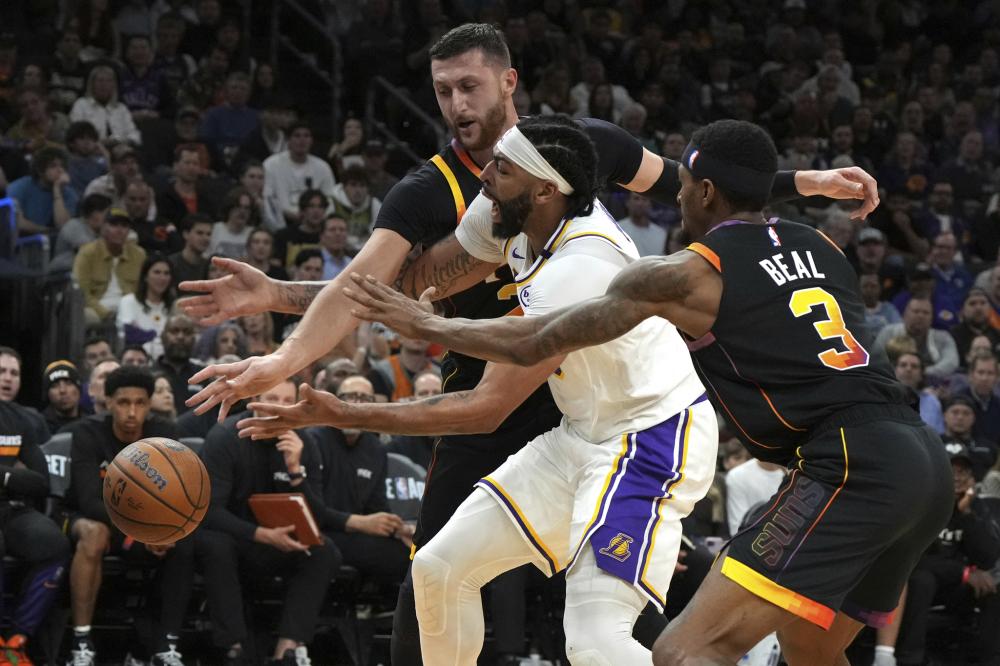 内突外投 内突外投